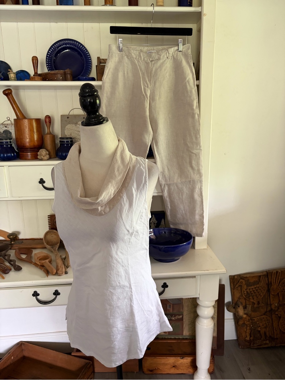 Mario Romano Light Beige and White Linen Women's Top and Pants
